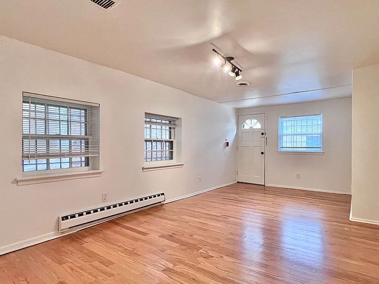 931 Spruce St #B — Photo 2