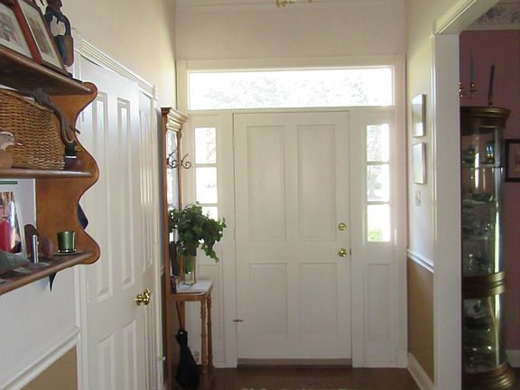 Front door entry foyer