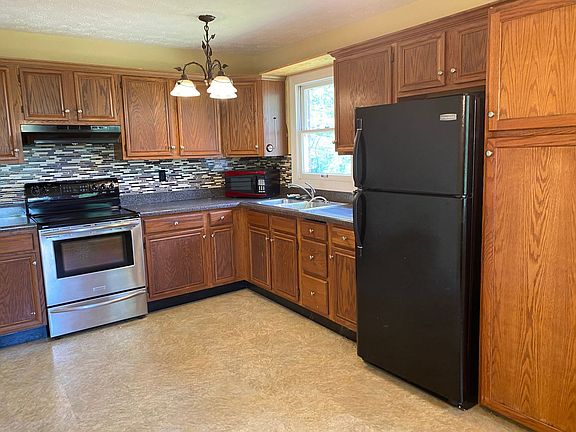 5th image of 441 Larkwood Dr