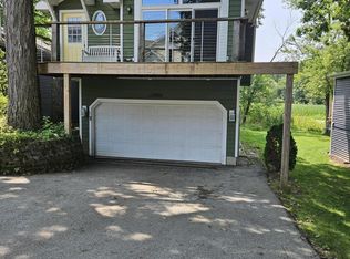 1416 1/2 Island Rd, Valparaiso, IN 46383