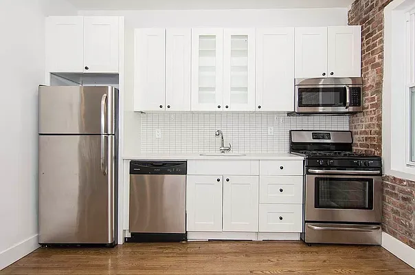 Rented by Modern Spaces | media 2