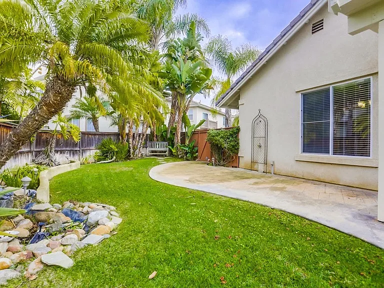 7332 Escallonia Ct — Photo 30