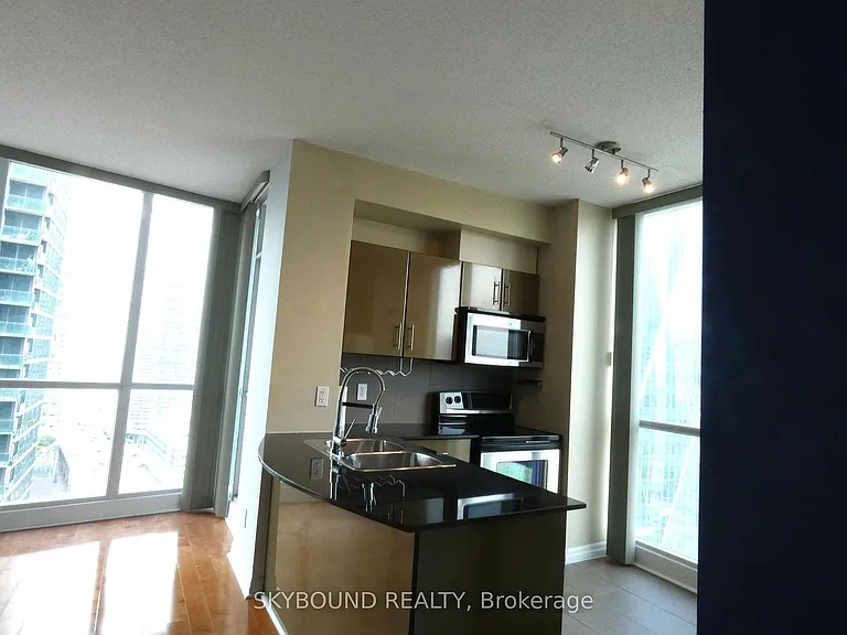 16 Yonge St #2802 — Photo 39