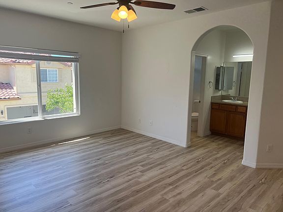 4th image of 1780 Elm Ave