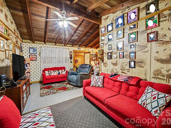 18th image of 260 Cherrywood Ln