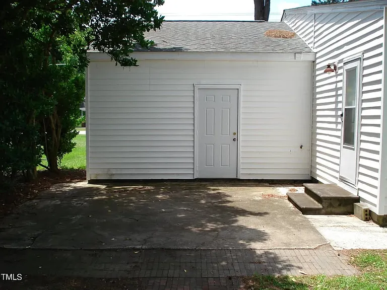 8914 Main St — Photo 3