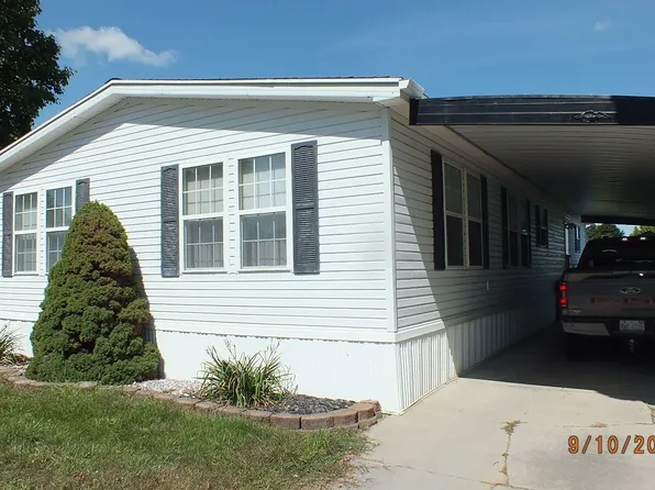 324 Skyline Dr, Blissfield, MI 49228