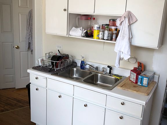 4th image of 2250 W Armitage Ave Fl 2