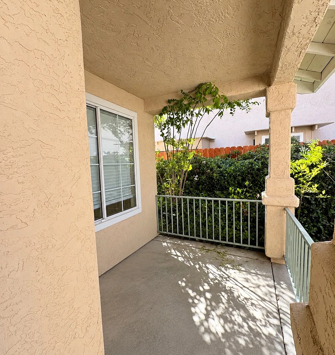 3 bed, 2.5 bath, 1480 sqft, $2,895 — Photo 3