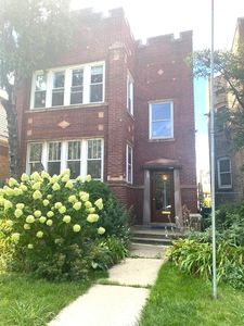 4821 W George St, Chicago, IL, 60641