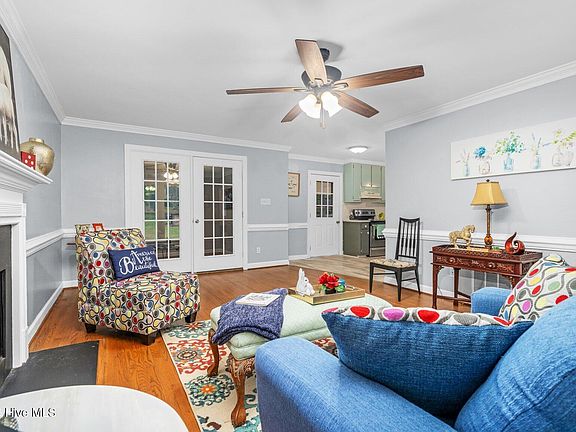 3rd image of 1732 Acorn Ridge Road
