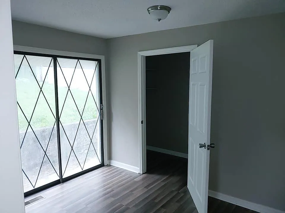 4 bed, 1272 sqft, $1,600 — Photo 3