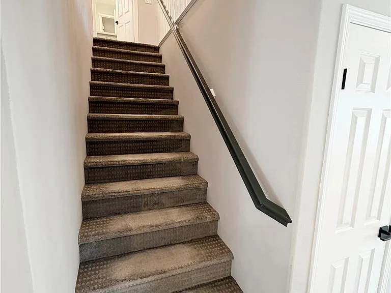 1124 S Mayflower Ave — Photo 11