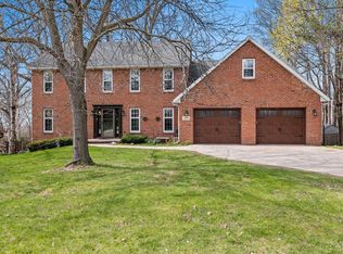 478 Skyline Blvd, Green Bay, WI 54302