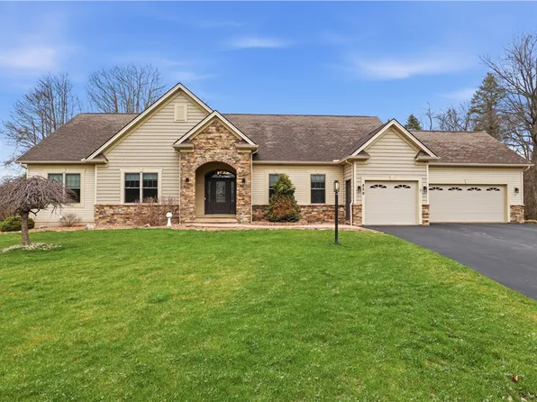 859 Bel Arbor Dr, Victor, NY 14564