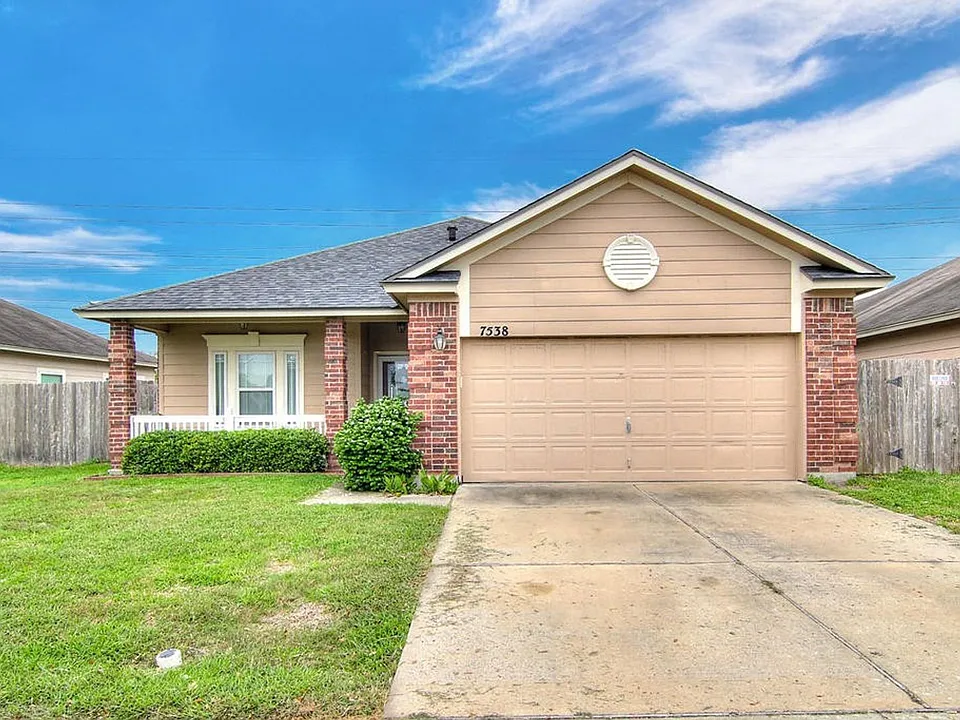 7538 Angelwing Dr