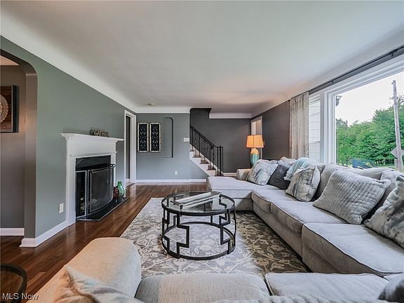 5th image of 4338 Acacia Dr