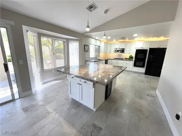 2620 Silverton Dr, Las Vegas, NV 89134