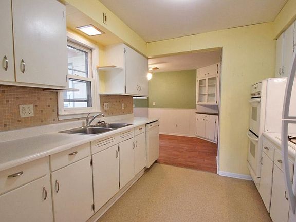 2nd image of 9043 28th St N