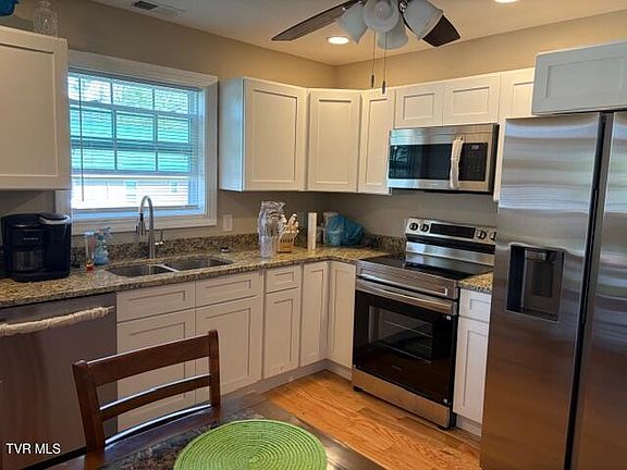 3rd image of 1249 W Main St
