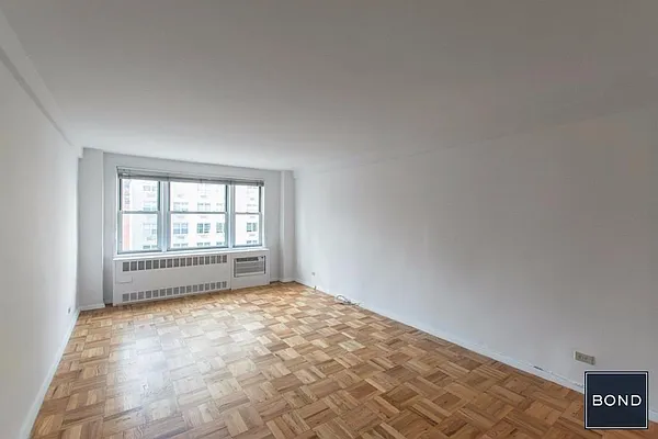 Rented by Bond New York | media 9
