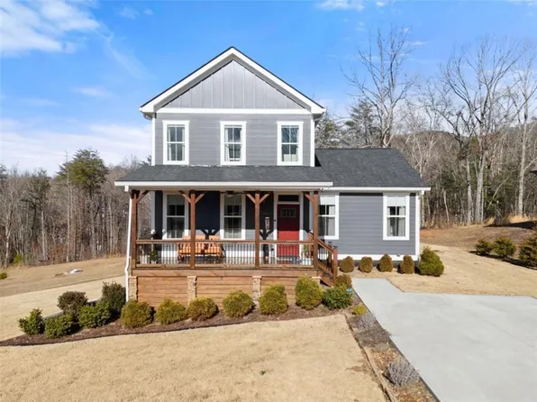 94 Boulder Ln, Cleveland, GA 30528
