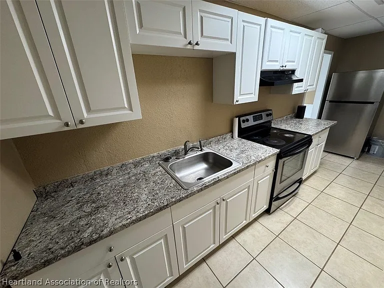 241 S Commerce Ave #111 — Photo 7