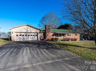 100 Carswell St, Valdese, NC 28690