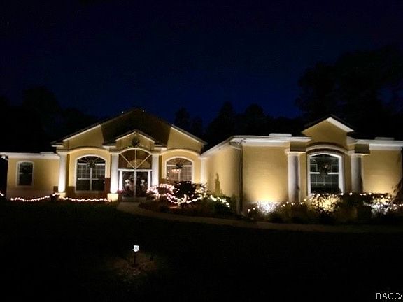 4th image of 3936 N Buckhorn Dr