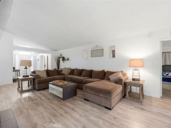 3rd image of 20067 Canyon View Dr
