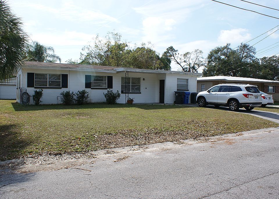 1st image of 810 W 129th Ave