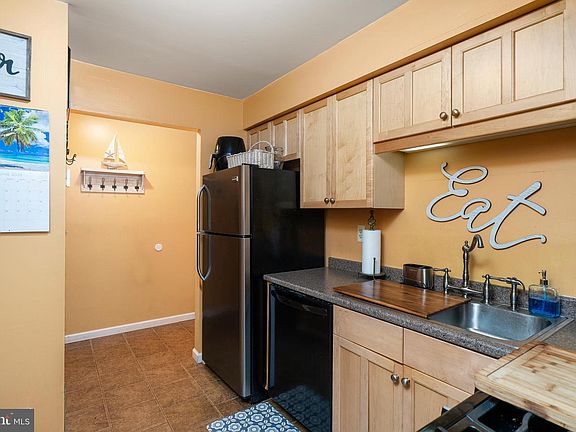 2nd image of 413 Woodmill Dr
