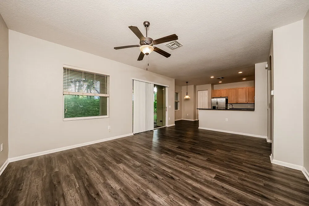 5 bed, 4.0 bath, 3019 sqft, $3,750 — Photo 4