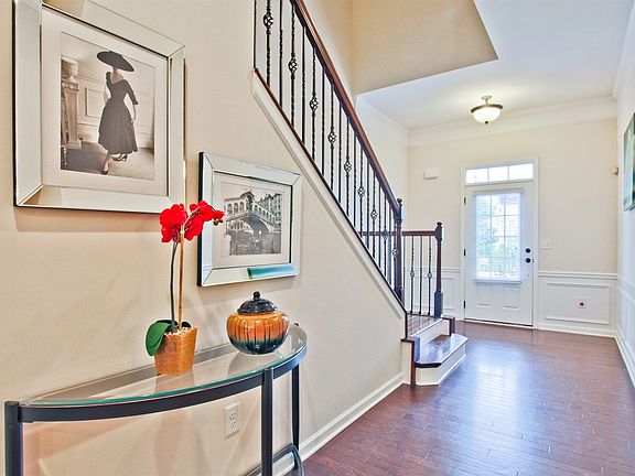 2nd image of 3573 Ashcroft Dr SE