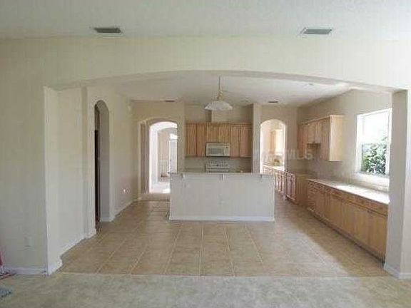 5th image of 12832 Holdenbury Ln
