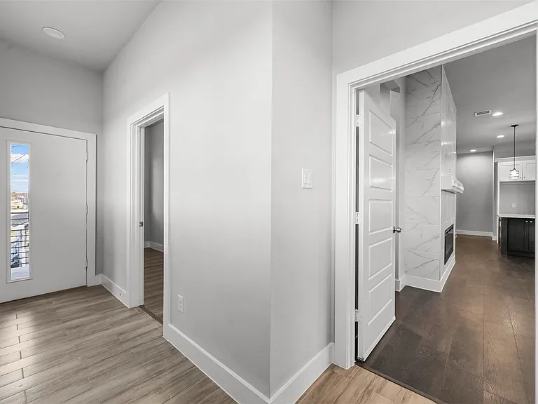 204 S Getzendaner St #2 — Photo 19