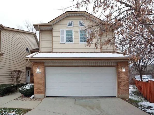6640 W Wood River Dr, Niles, IL 60714