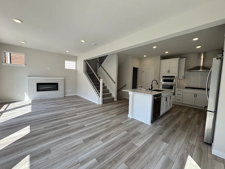 4255 Aberdeen Way NE — Photo 5