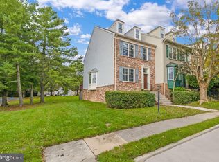 8887 Eagle Rock Ln, Springfield, VA 22153
