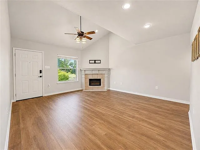635 Village Ln S #2 — Photo 6