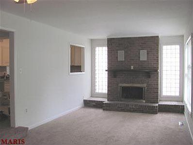 3rd image of 1010 Grenoble Ln