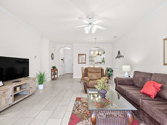 4th image of 6203 Catalina Dr. #1512