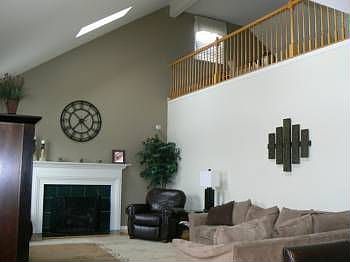 5th image of 822 Winfal Dr