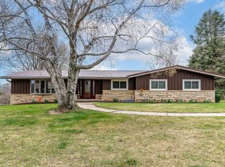 10742 Loop Rd, Savanna, IL 61074