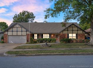 7035 E 52nd Pl, Tulsa, OK 74145