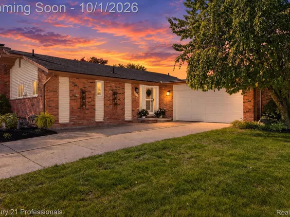 36471 Gardner St, Livonia, MI 48152