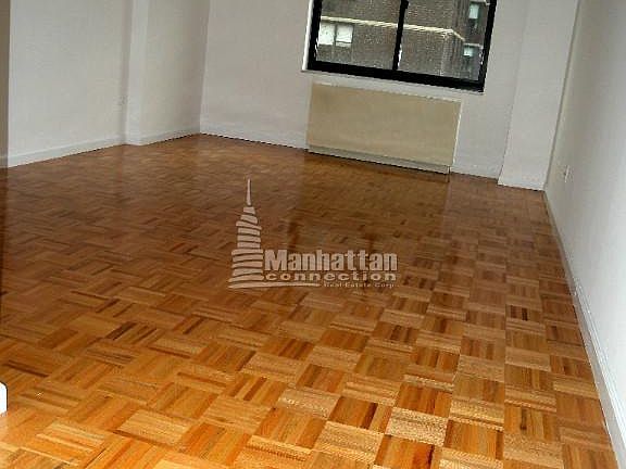 3rd image of 301 E 79th St APT 20C