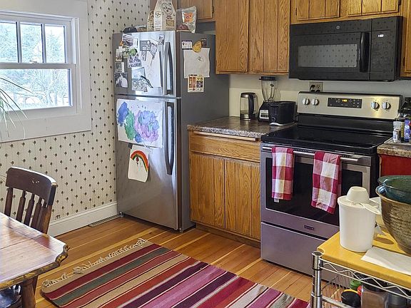 5th image of 916 Whitefish St