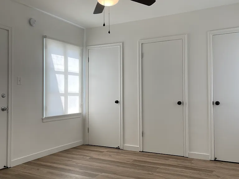 10809 Lindbrook Dr #10 — Photo 4