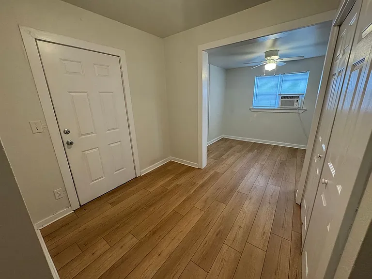 350 N South St #A — Photo 15
